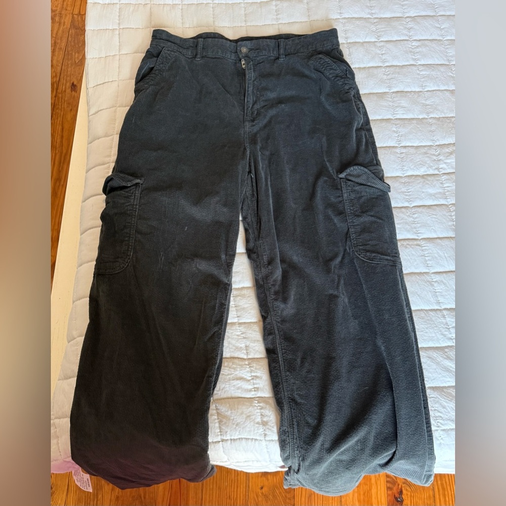 American Eagle Black Corduroy Cargo Pants Size 16